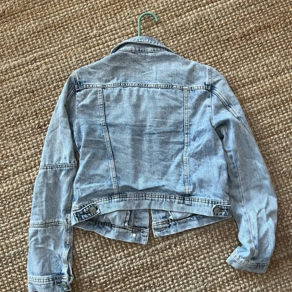 Free People Women Rumors Denim Jacket Light Indigo / Blue  -  xSMALL - Picture 3 of 5